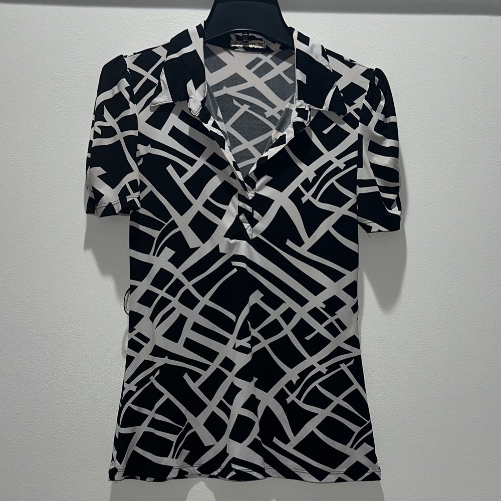 Stylish Black and White Women's Top
